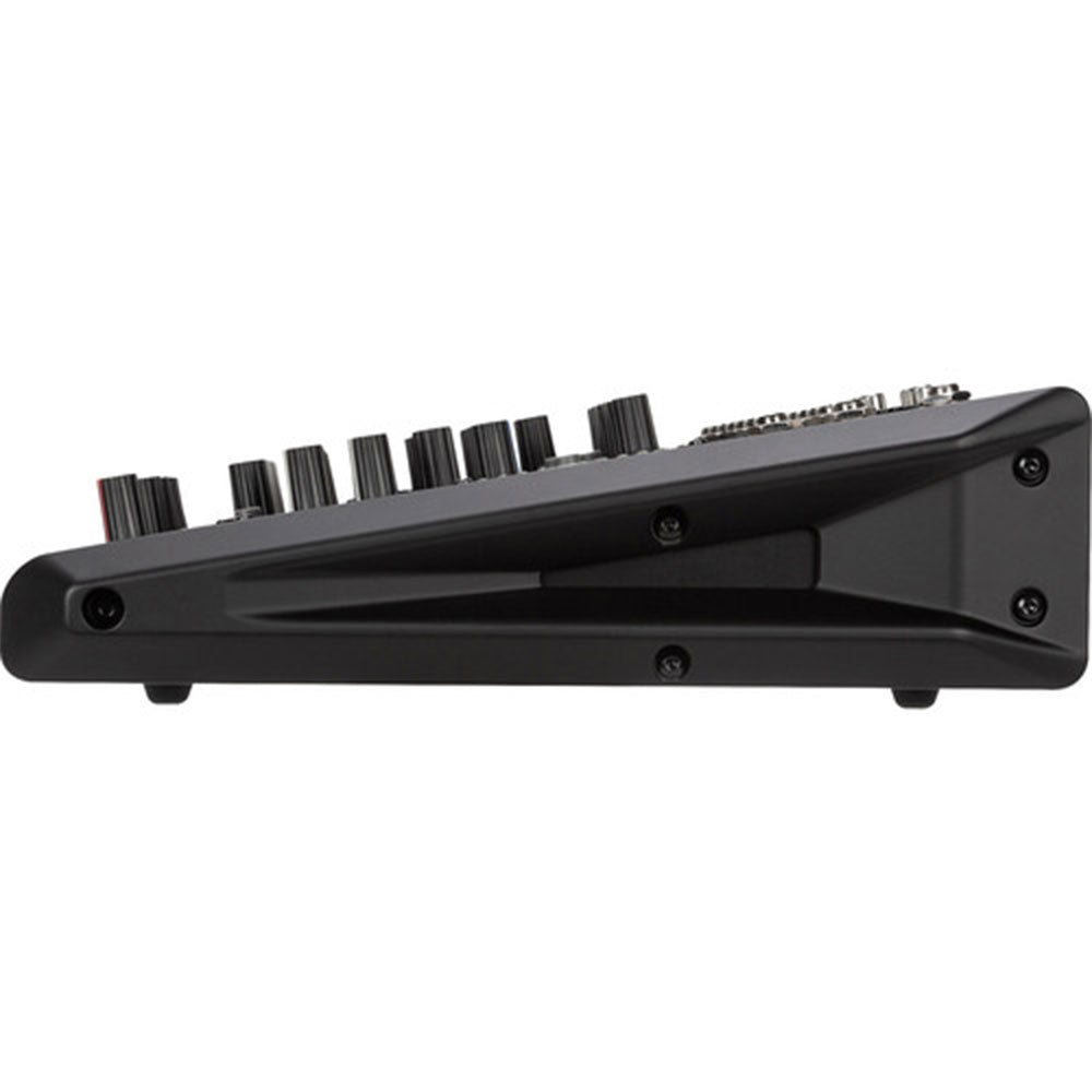 F 10XR 10-channel mixing console with multi-FX & Recording