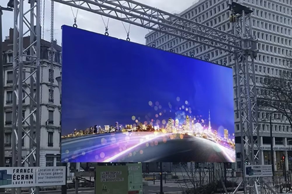 Outdoor LED Video Wall Screen 150"